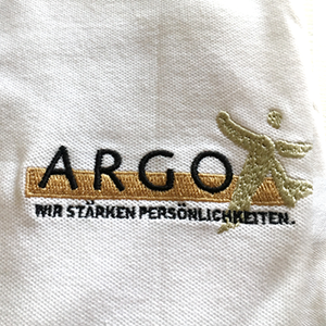 Poloshirt mit logo besticken